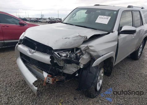 2023 Toyota 4Runner Sr5 из США, поврежденный, VIN JTEMU5JR6P6146387